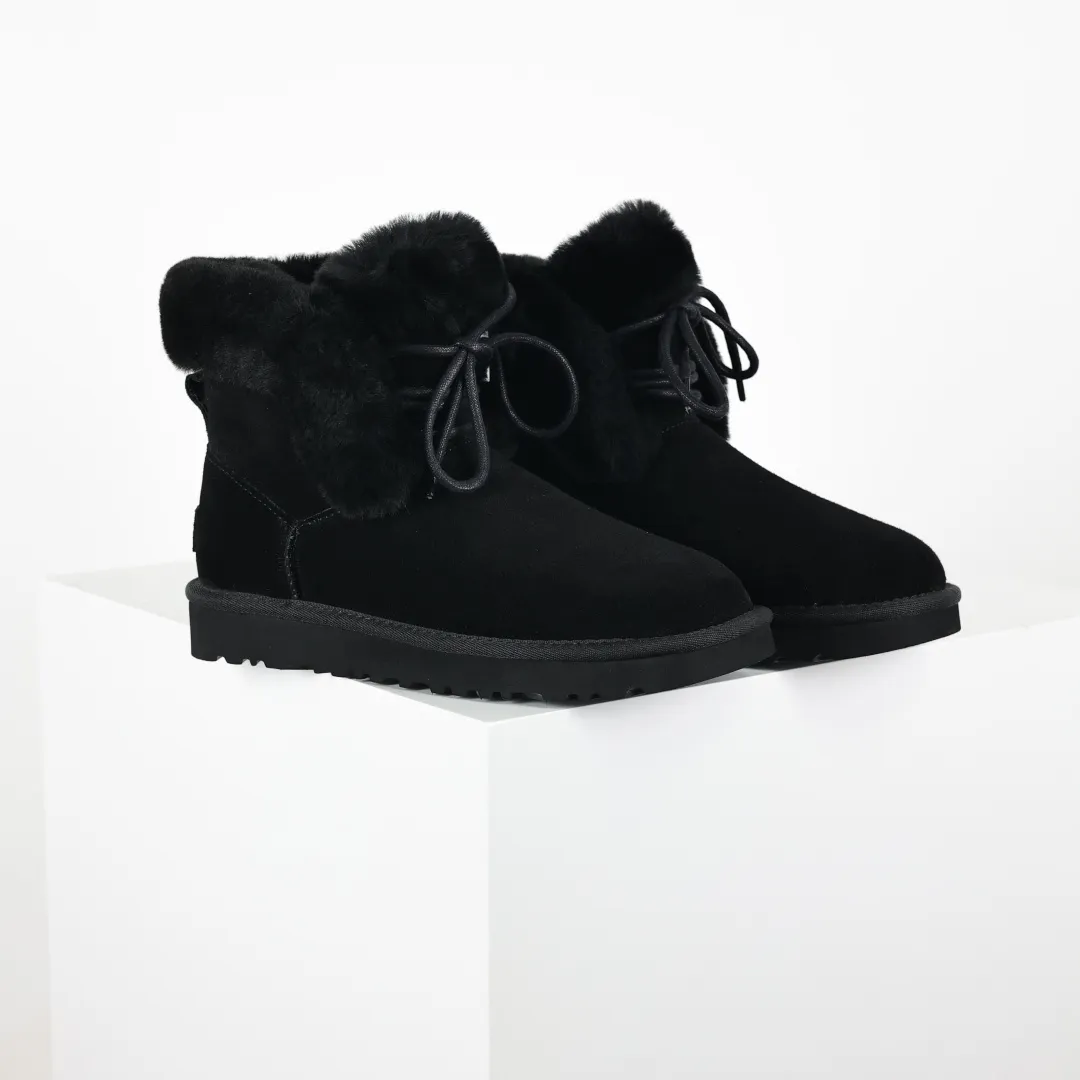 Pick up locally 💰620. The core recommendation is good price. The platform’s foreign trade is exclusively for UGG Classic women’s snow boots 1174576. Produced by the ten-year-old brand shoemaking factory production line. Pay attention to every detail. Longfeng A-grade genuine sheep fur is integrated. It is built in full compliance with the ZP process. Size: 35 36 37 38 39 40